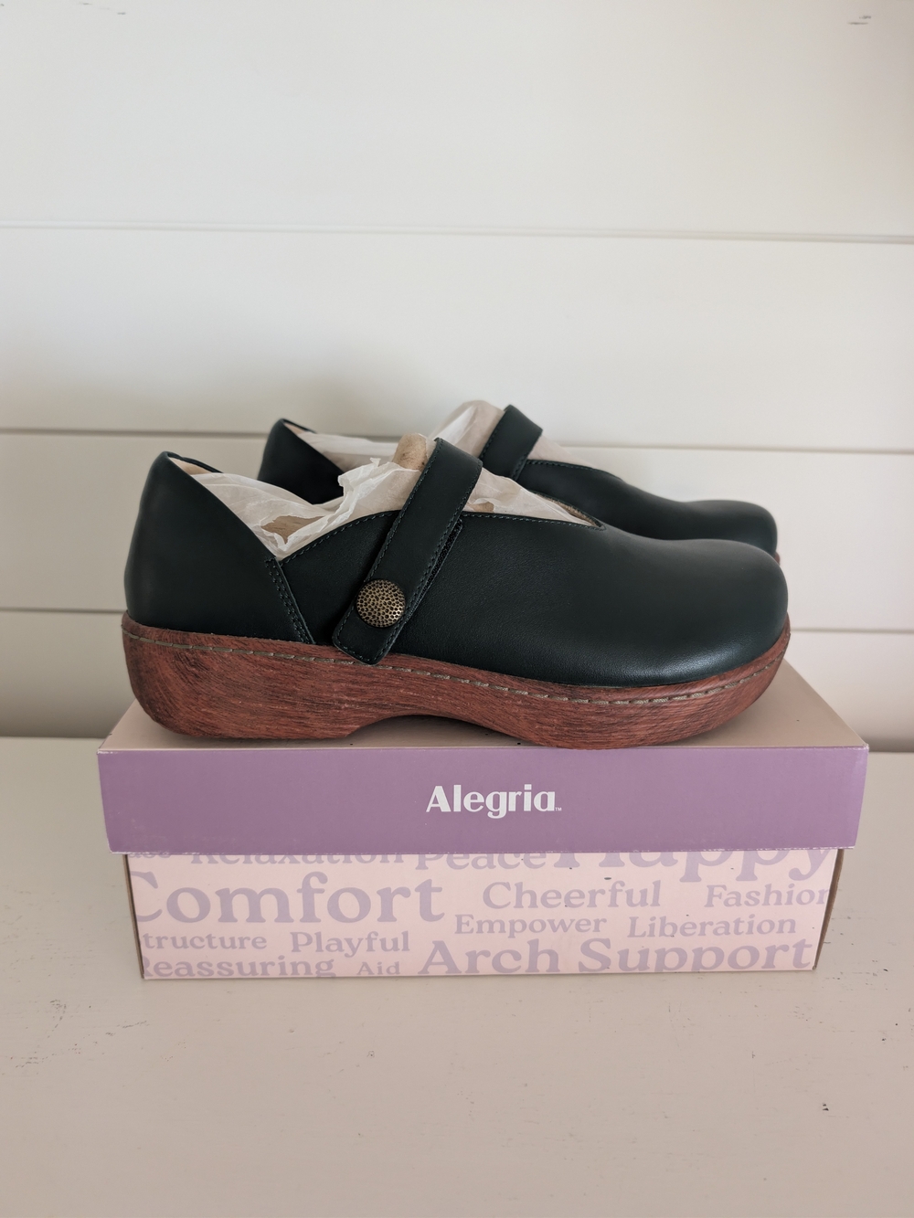 Alegria Opheliah Tree Hugs Dark Green V Cut Leather Comfort Mary Jane Women's 9